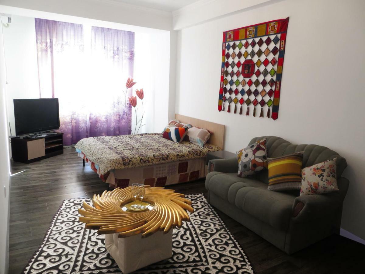 Comfort Apartment Bishkek Exterior photo